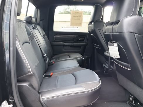 Used 2025 RAM 2500 Limited AWD/4WD image 24