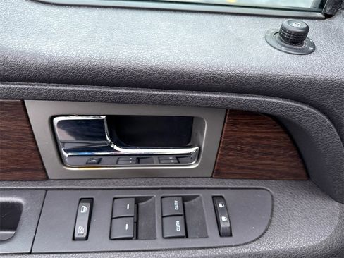 Used 2013 Ford F150 Lariat w/ Luxury Equipment Group image 18