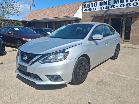 Used 2019 Nissan Sentra S image 1