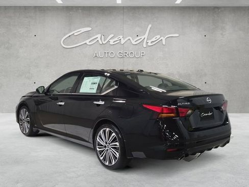 New 2025 Nissan Altima 2.5 SL image 14