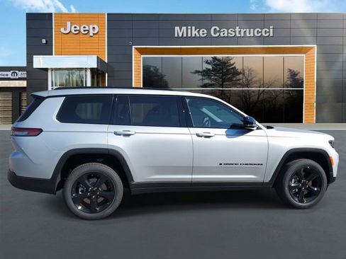 New 2025 Jeep Grand Cherokee L Limited w/ Black Appearance Package image 3