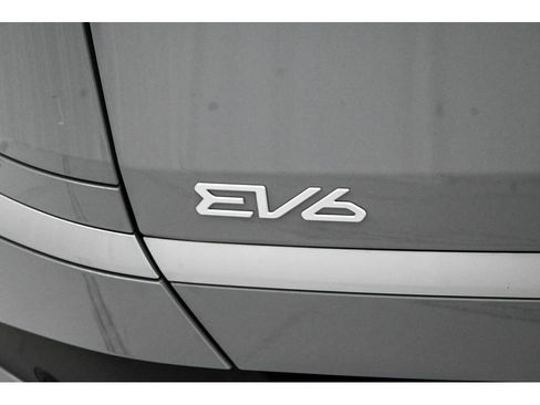 Certified 2025 Kia EV6 Light w/ Light LR Technology Package image 39