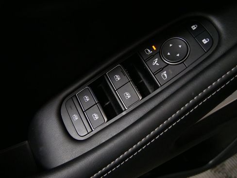 Certified 2025 INFINITI QX60 Luxe w/ Vision Package AWD/4WD image 15