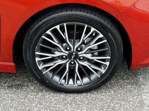 Used 2023 Kia Forte GT-Line w/ GT-Line Premium Package FWD image 8