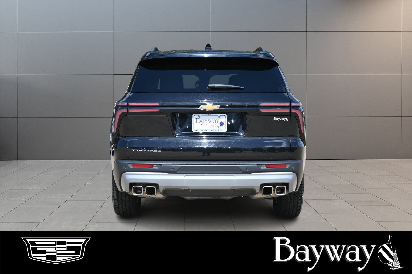Used 2025 Chevrolet Traverse LT FWD image 7