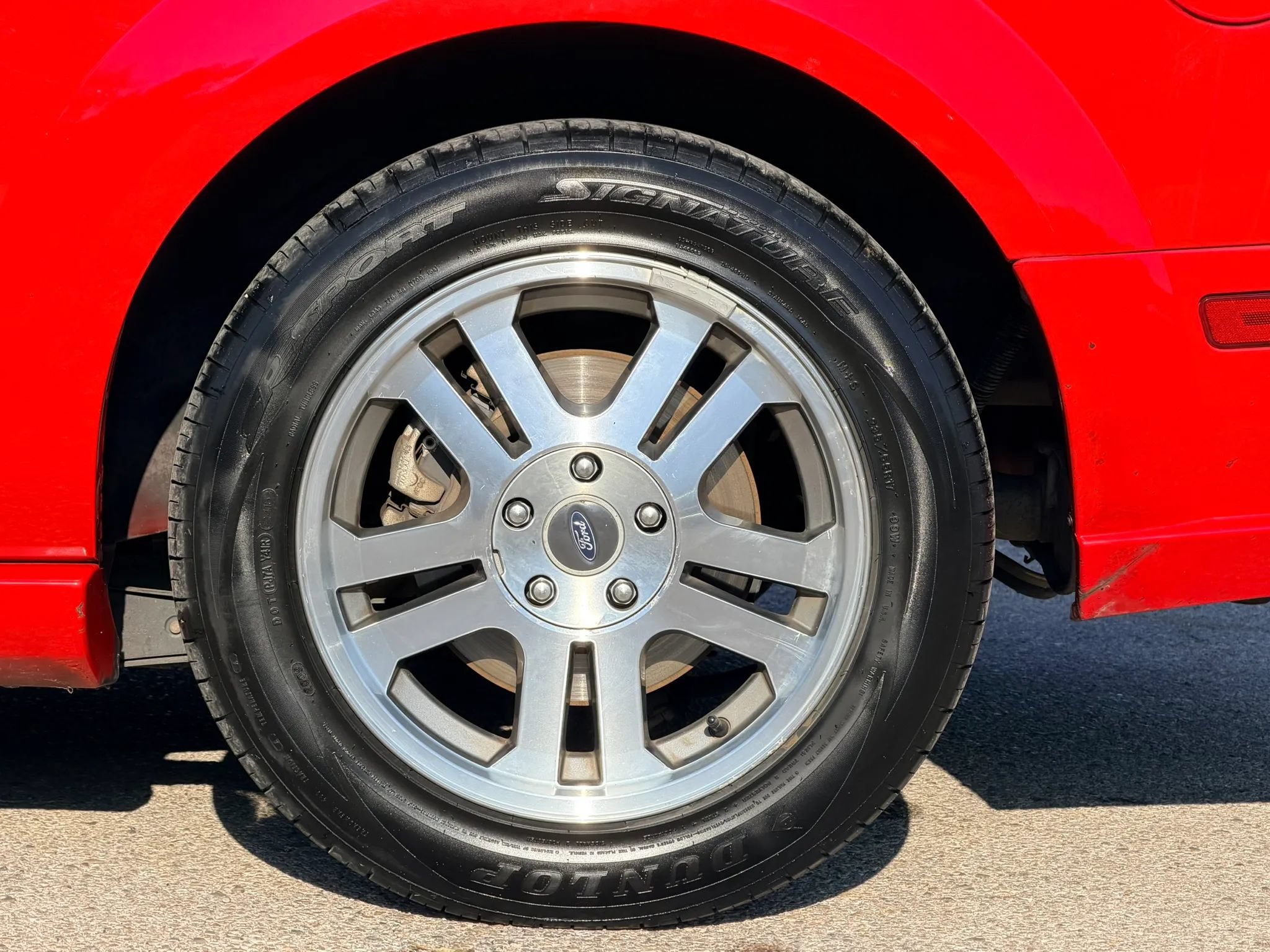 Used 2005 Ford Mustang GT Premium RWD image 4