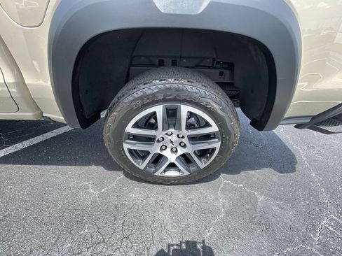 Used 2024 Chevrolet Colorado Z71 w/ Advanced Trailering Package AWD/4WD image 32