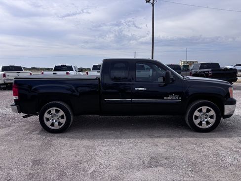 Used 2009 GMC Sierra 1500 SLE w/ Texas Edition RWD image 6
