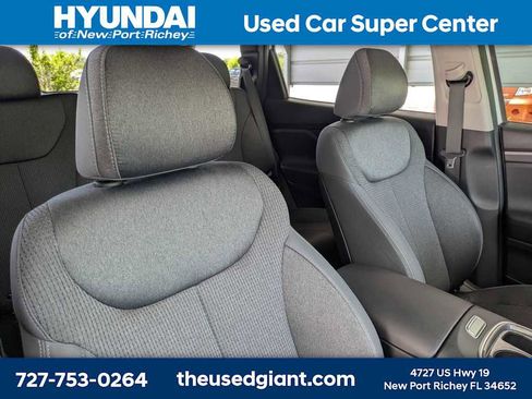 Used 2023 Hyundai Santa Fe SEL FWD image 6