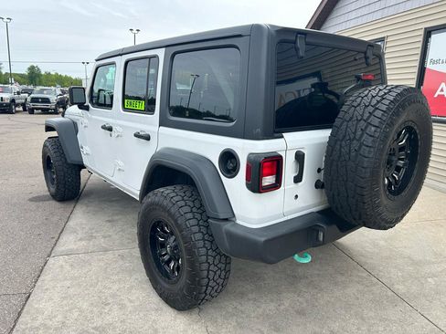 Used 2018 Jeep Wrangler Unlimited Sport S AWD/4WD image 7