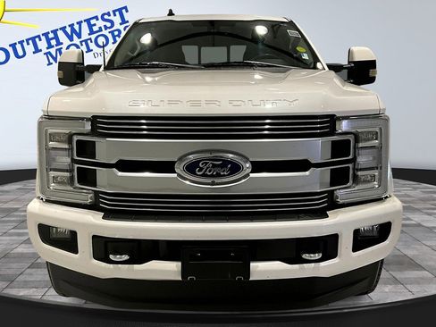 Used 2019 Ford F350 Limited image 2