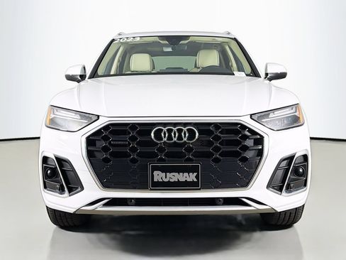 Used 2023 Audi Q5 e Premium w/ Convenience Package AWD/4WD image 2