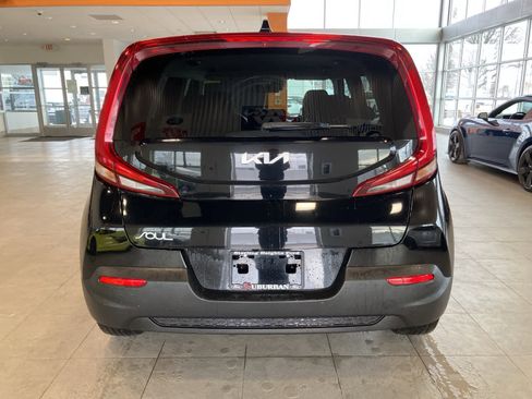 Used 2022 Kia Soul LX w/ Technology Package image 6