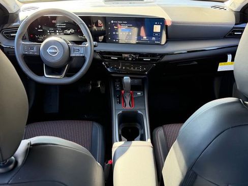 New 2026 Nissan Kicks SR w/ Cold Weather Package FWD image 22