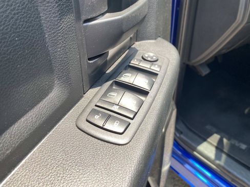 Used 2018 RAM 1500 Express AWD/4WD image 22
