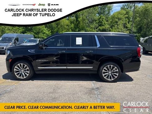 Used 2021 GMC Yukon XL Denali w/ Denali Premium Package AWD/4WD image 9