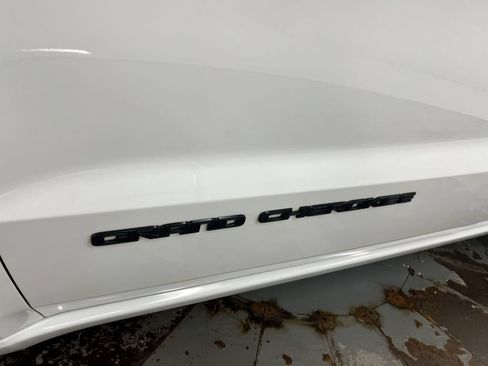 Used 2018 Jeep Grand Cherokee Altitude AWD/4WD image 26