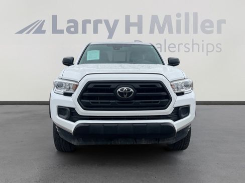 Used 2019 Toyota Tacoma SR image 8