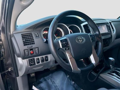 Used 2015 Toyota Tacoma 4x4 Double Cab w/ TRD Sport Package image 8