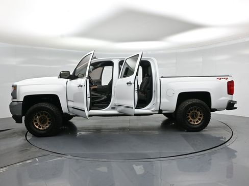 Used 2018 Chevrolet Silverado 1500 LTZ AWD/4WD image 31