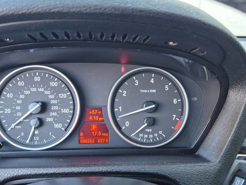 Used 2011 BMW X5 xDrive35i image 33