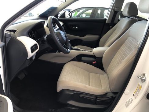 Used 2025 Honda HR-V LX image 34