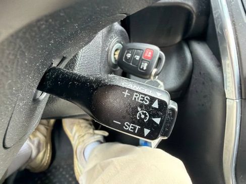 Used 2017 Toyota Camry LE FWD image 31