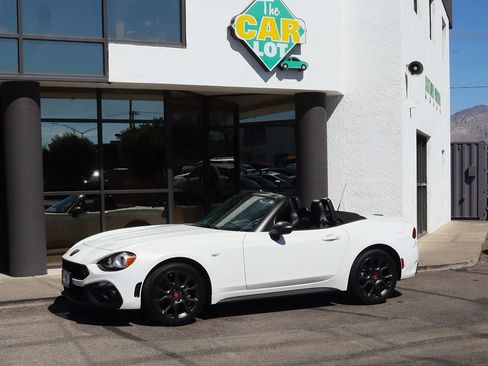 Used 2017 FIAT 124 Spider Abarth image 8