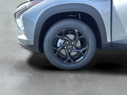 New 2026 Chevrolet Trax LT w/ Driver Confidence Package FWD image 33