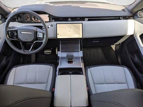 Certified 2026 Land Rover Range Rover Evoque Dynamic SE AWD/4WD image 18