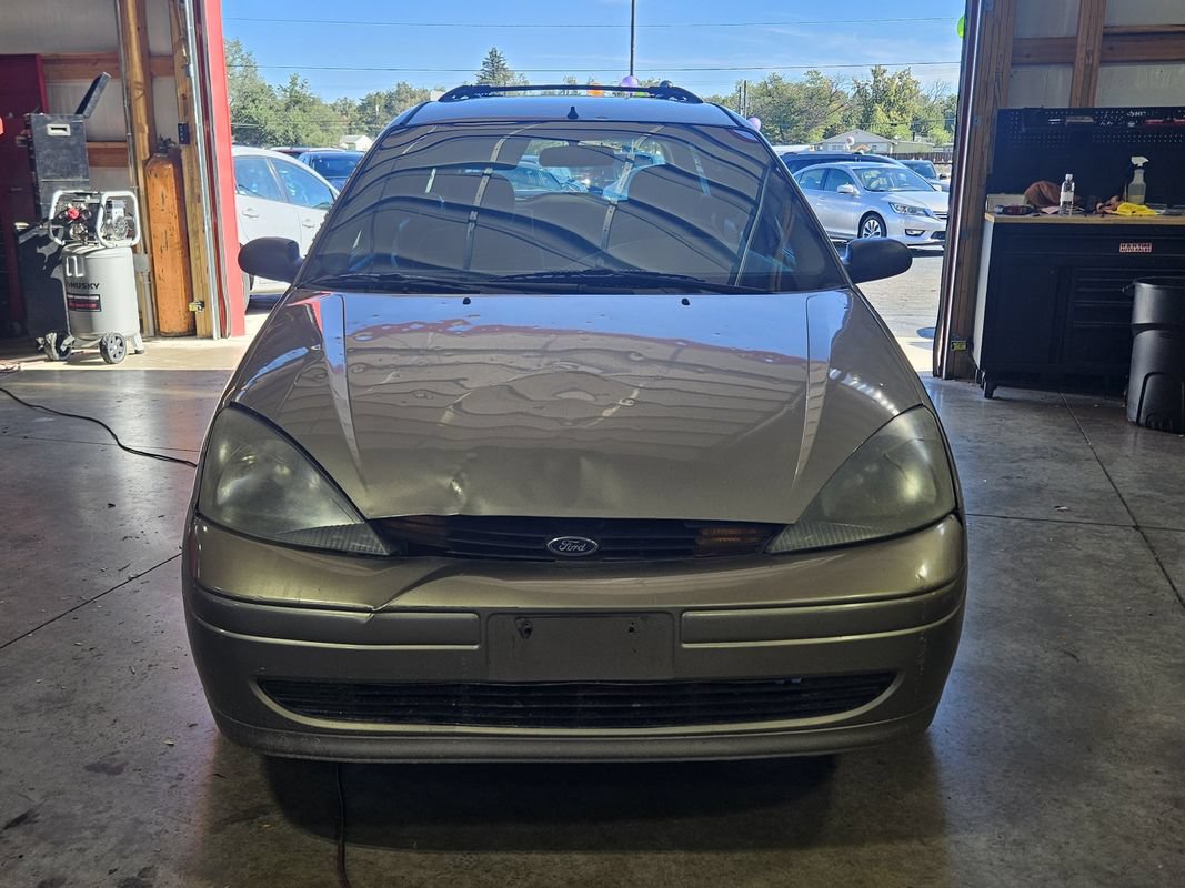 Used 2003 Ford Focus Wagon FWD image 8
