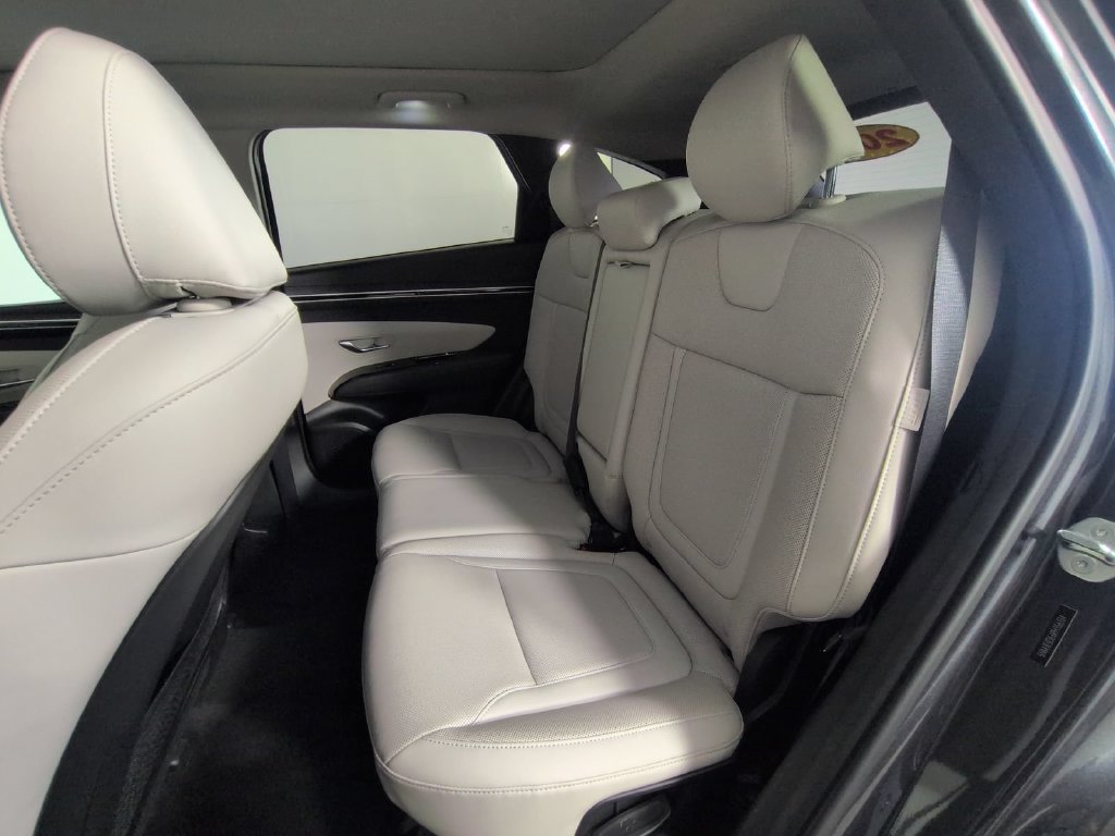 Used 2024 Hyundai Tucson Limited FWD image 19