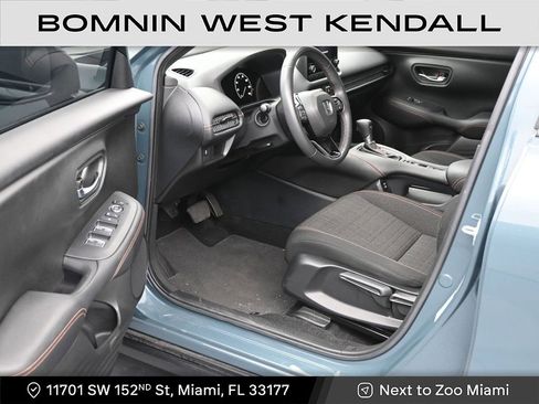 Used 2025 Honda HR-V Sport image 11