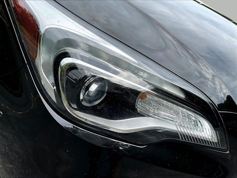 Used 2017 Buick Envision Essence FWD image 32