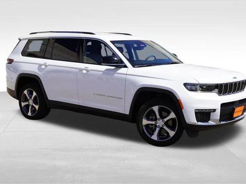 Certified 2023 Jeep Grand Cherokee L Limited AWD/4WD image 2