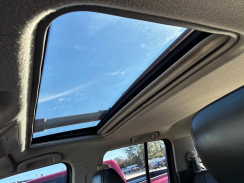 Used 2012 Nissan Frontier PRO-4X w/ Pro-4x Luxury Pkg image 11