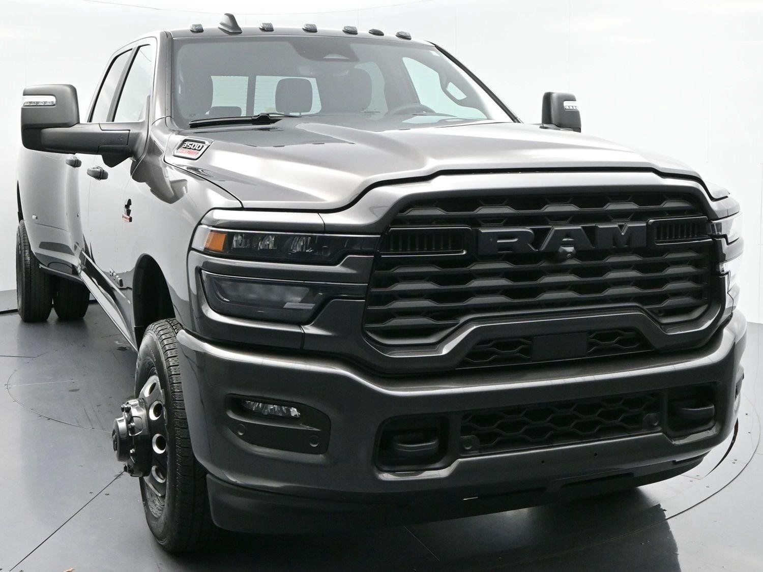Used 2026 RAM 3500 Big Horn AWD/4WD image 2