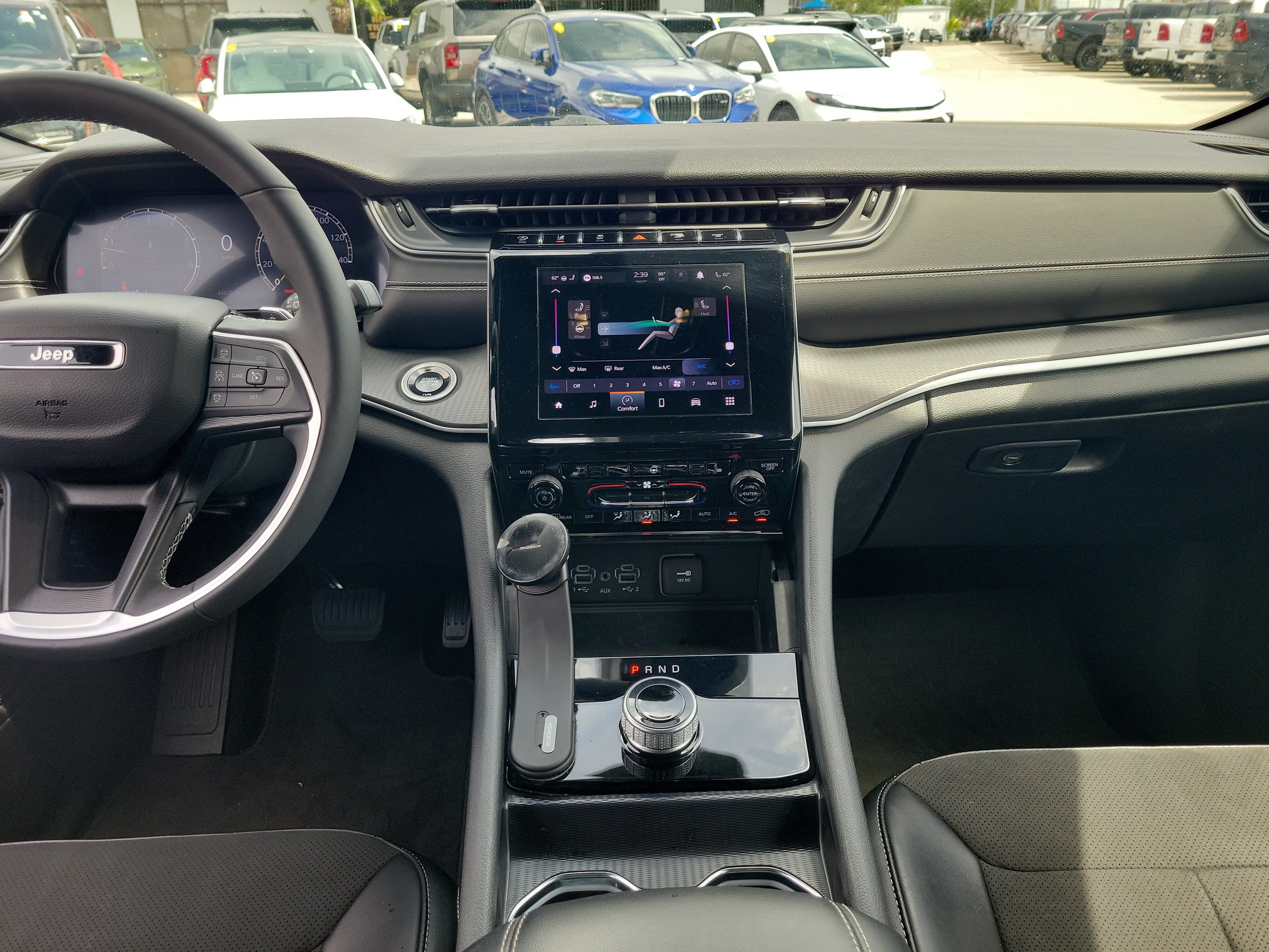 Used 2024 Jeep Grand Cherokee Altitude RWD image 17