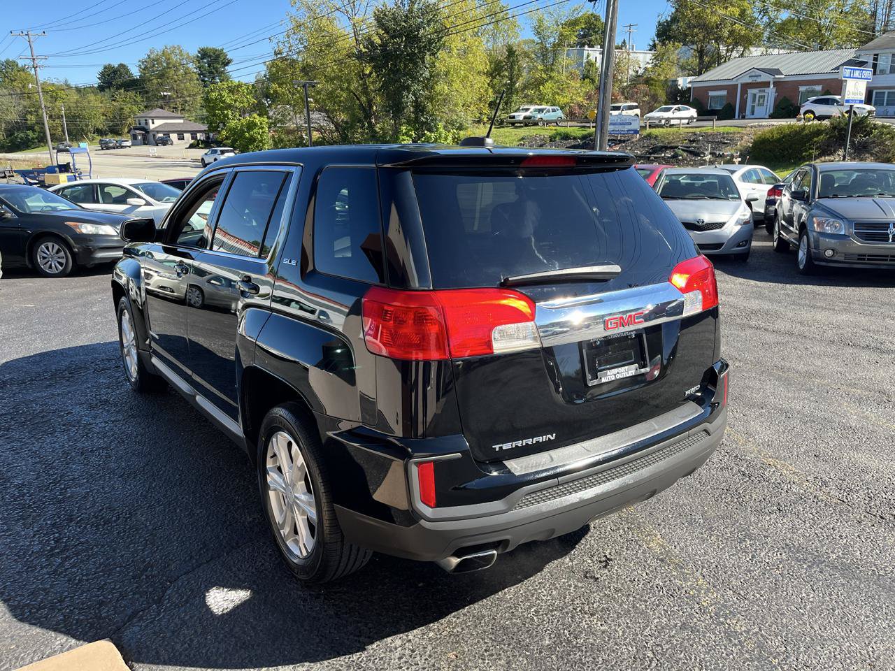 Used 2017 GMC Terrain SLE AWD/4WD image 6