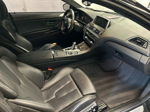 Used 2013 BMW M6 Coupe w/ Executive Pkg RWD image 16