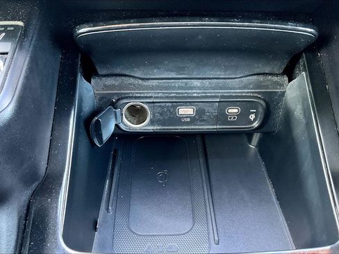 Used 2025 Kia Telluride S FWD image 17