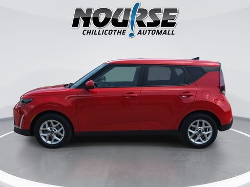 Used 2024 Kia Soul LX w/ Option Group 015 FWD image 5