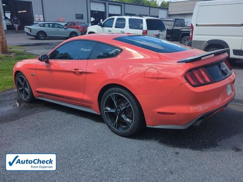 Used 2016 Ford Mustang GT Premium RWD image 2