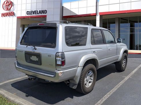 Used 2000 Toyota 4Runner SR5 RWD image 7