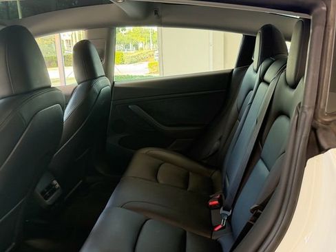 Used 2023 Tesla Model 3 Standard Range RWD image 7