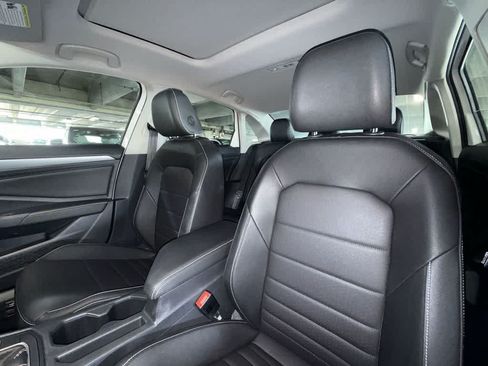 Used 2024 Volkswagen Jetta SE w/ Panoramic Sunroof Package FWD image 14