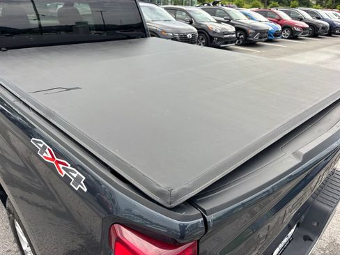 Used 2020 Chevrolet Silverado 1500 LT AWD/4WD image 15