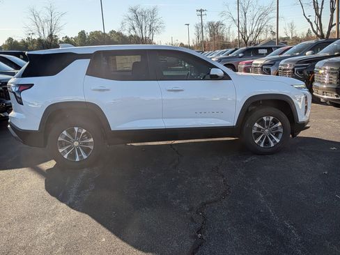 New 2026 Chevrolet Equinox LT w/ Convenience Package II image 9