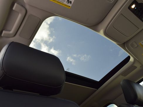 New 2025 Ford Expedition Platinum w/ Driver's Package image 26