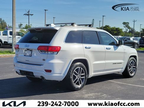 Used 2019 Jeep Grand Cherokee Overland AWD/4WD image 6